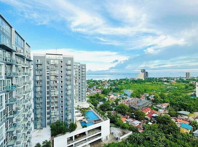 בית מלון כפרי 8 Newtown Boulevard By Hiverooms