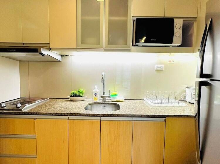 בית מלון כפרי 8 Newtown Boulevard By Hiverooms