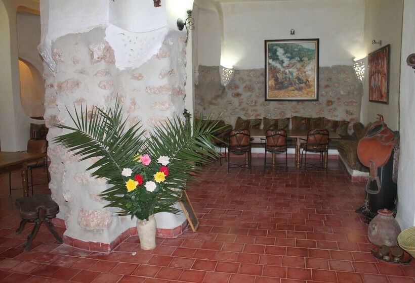 هتل Azzaouia Resort & Development