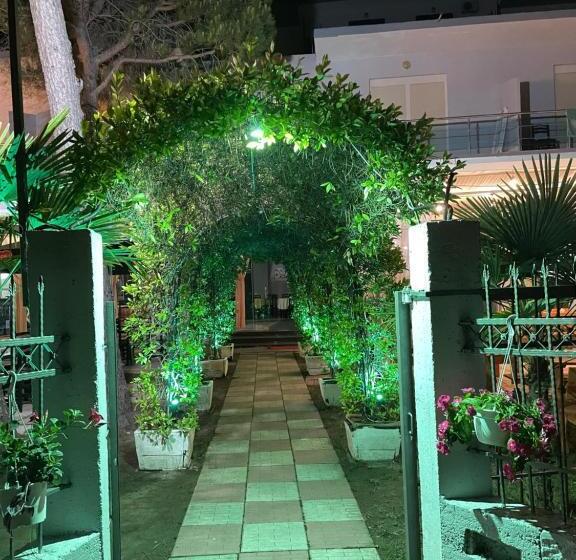 Bar Restorant Hotel “ Mani “