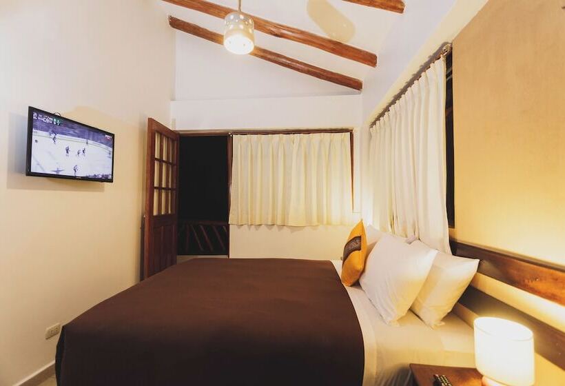 هتل Kutimuy Lodge