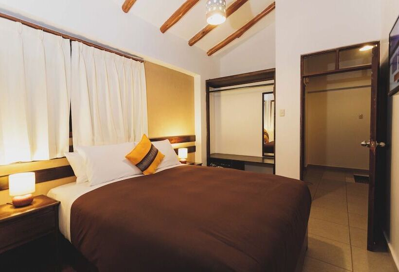 هتل Kutimuy Lodge