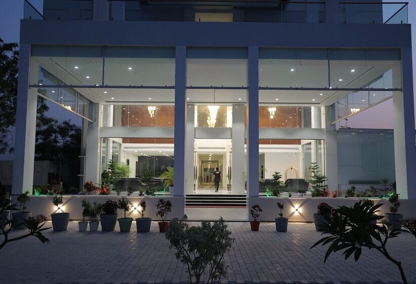 فندق The City Crown Bilaspur