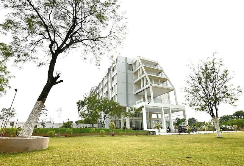 فندق The City Crown Bilaspur