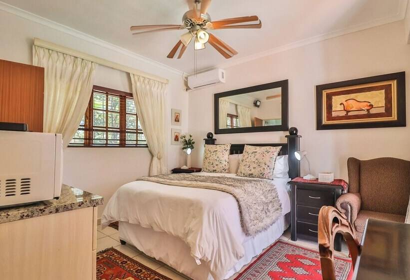 פנסיון Cascade Villa Guesthouse