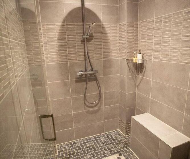 膳宿费 Chateau De Quincey