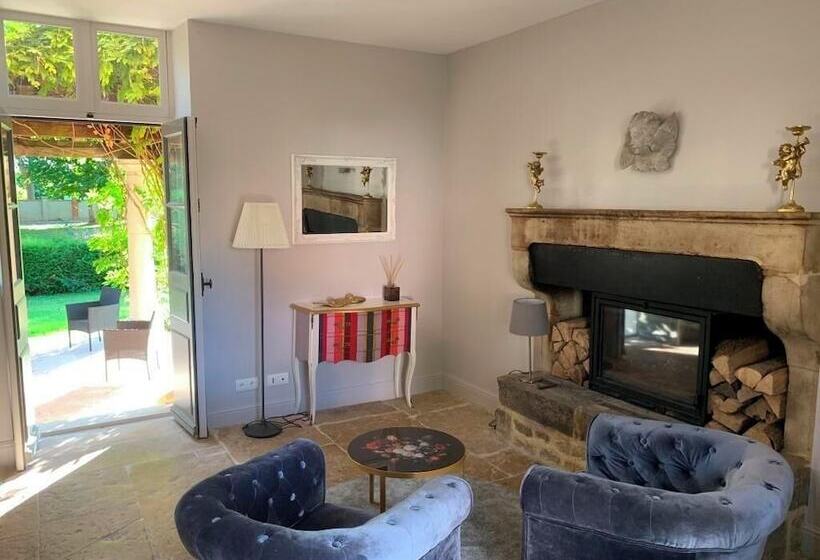 膳宿费 Chateau De Quincey