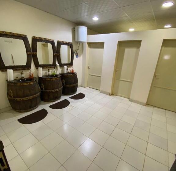 ユースホステル شاليه غزال Ghazal Chalet