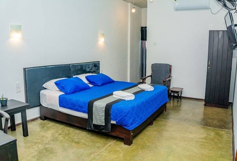 旅馆 Shico Transit