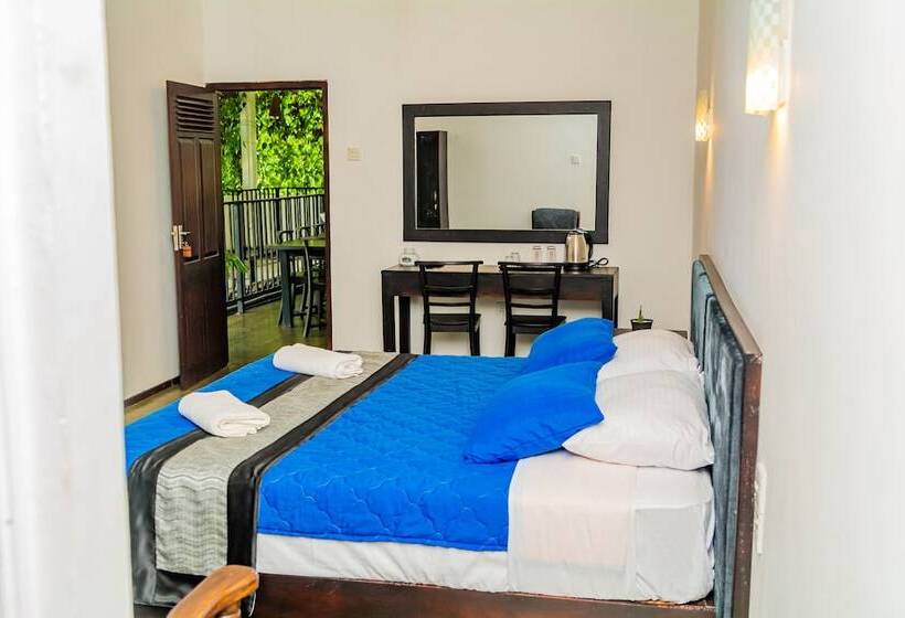 旅馆 Shico Transit