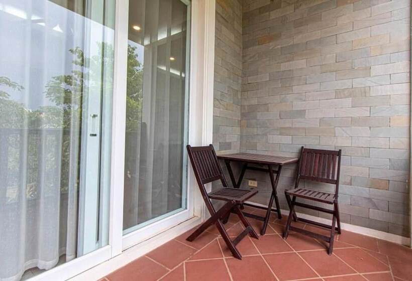 تختخواب و صبحانه Elegant Escape Residence