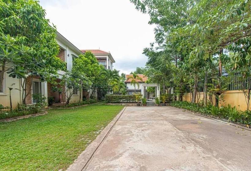 تختخواب و صبحانه Elegant Escape Residence