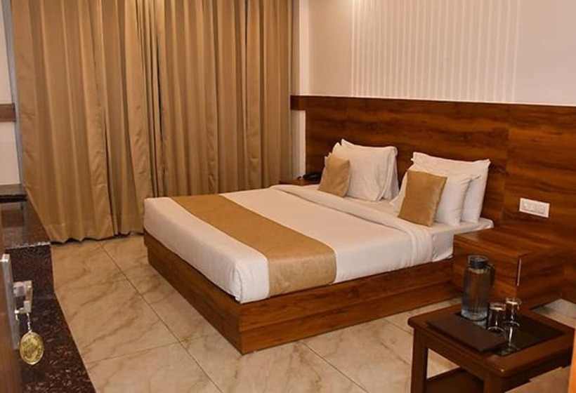 Fabhotel Royal Inn Ii