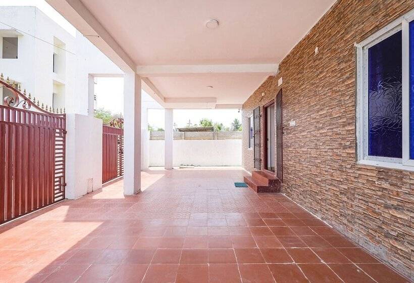 בית מלון כפרי Fabexpress Kovalam Residency