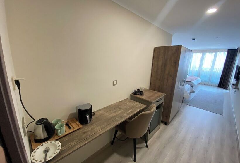 בית מלון כפרי Rena Grand Residence & Suit