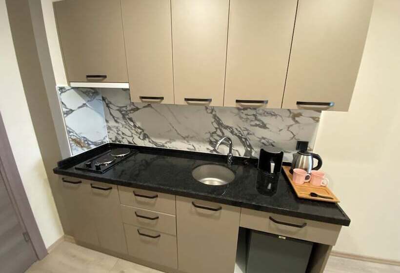 בית מלון כפרי Rena Grand Residence & Suit