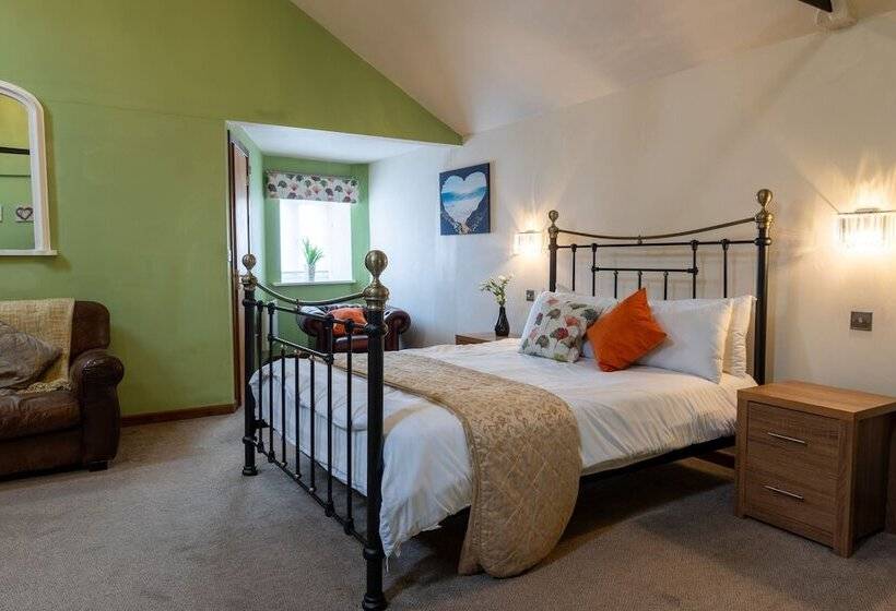 בית מלון כפרי The Warehouse