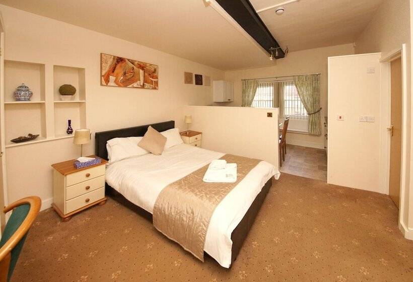 בית מלון כפרי The Warehouse