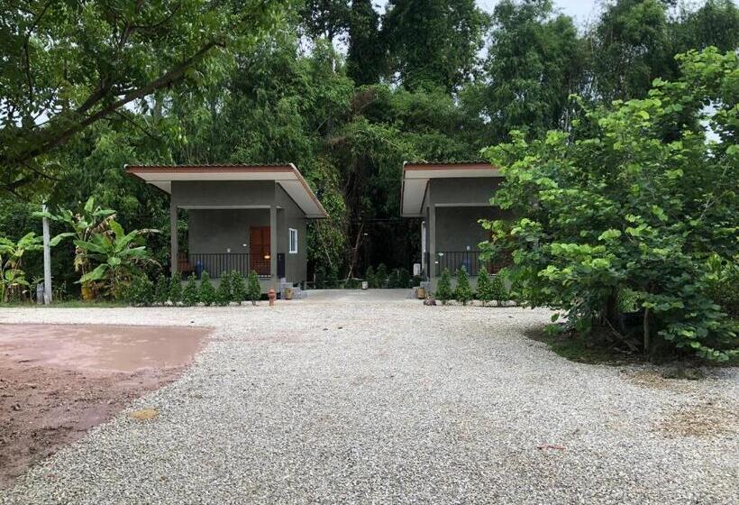 펜션 บ้านอยู่ดีโฮมสเตย์