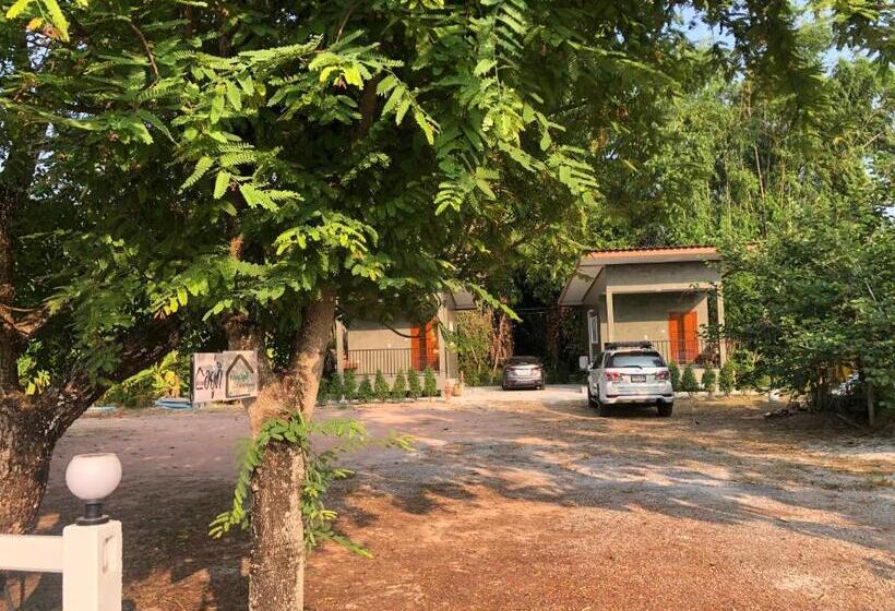 펜션 บ้านอยู่ดีโฮมสเตย์