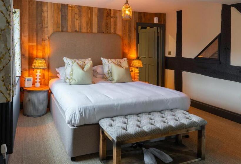 פנסיון The Fitzherbert Farmhouse