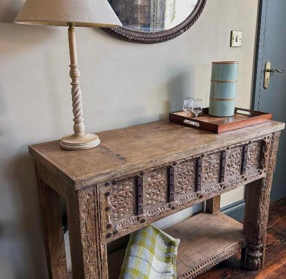 Пансион The Fitzherbert Farmhouse