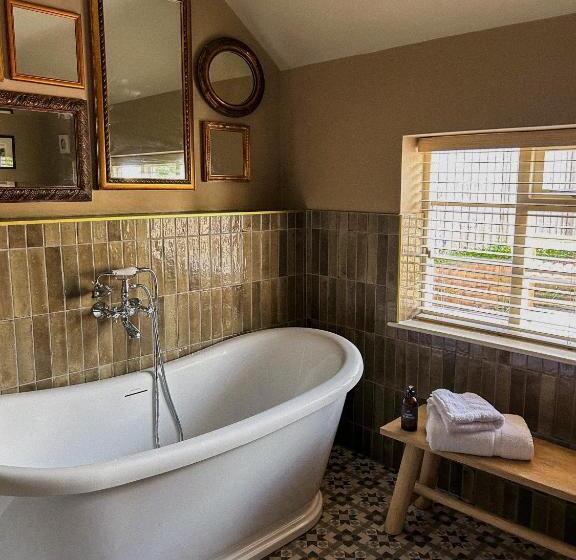 Пансион The Fitzherbert Farmhouse