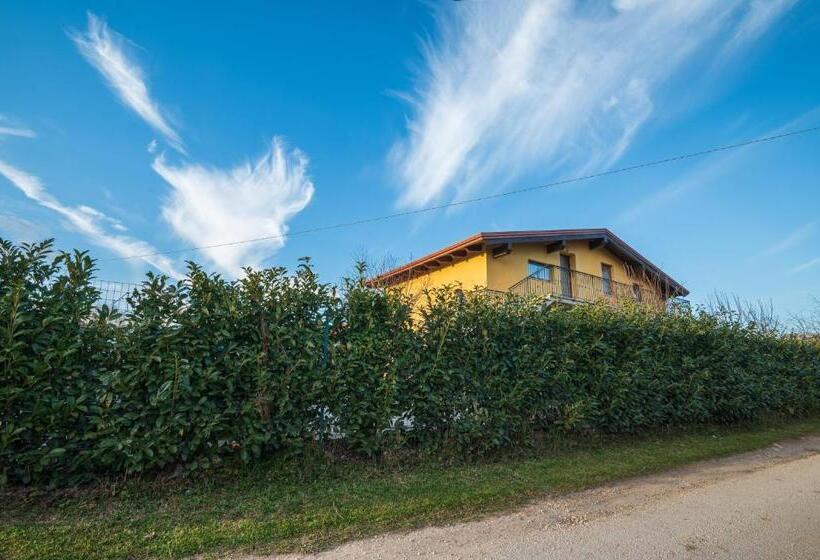 مبيت وإفطار Roberta House