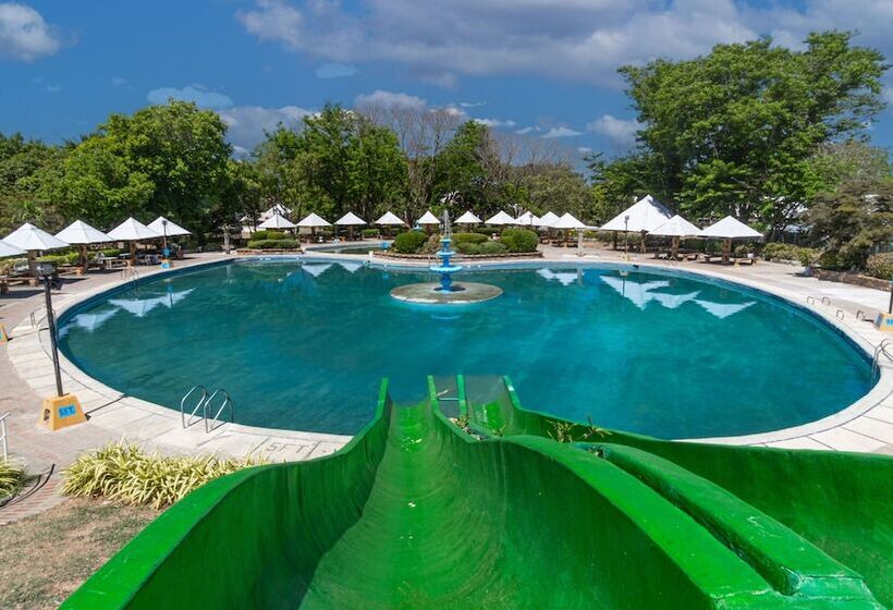 One Alo Hotel And Resort By Hiverooms