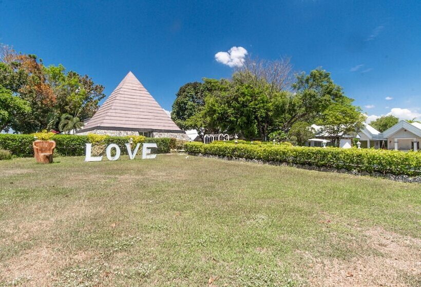 One Alo Hotel And Resort By Hiverooms