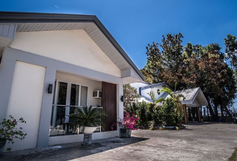 One Alo Hotel And Resort By Hiverooms