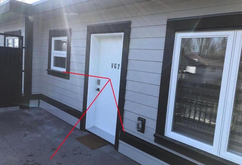 Pensió 2024 Newly Built 2nd Lvl Guest Suite   2 Bedrooms