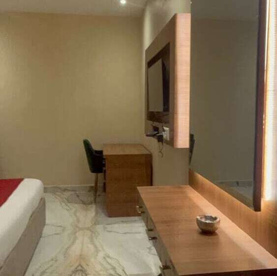 Отель Pooja O Dine