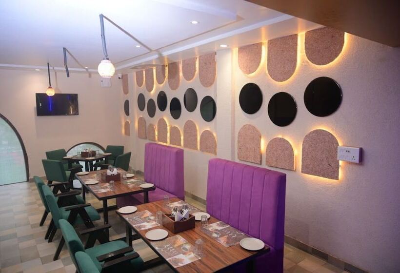 Отель Pooja O Dine