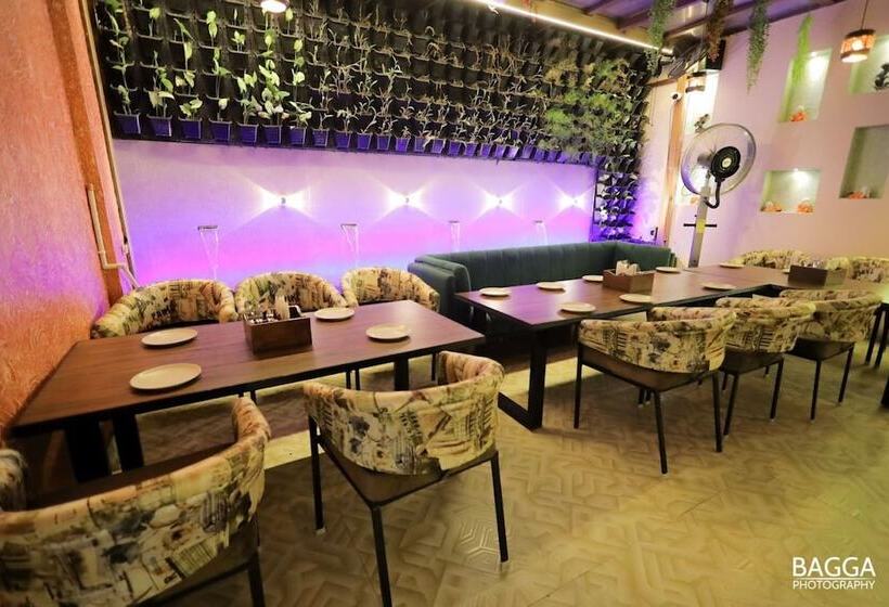 Отель Pooja O Dine