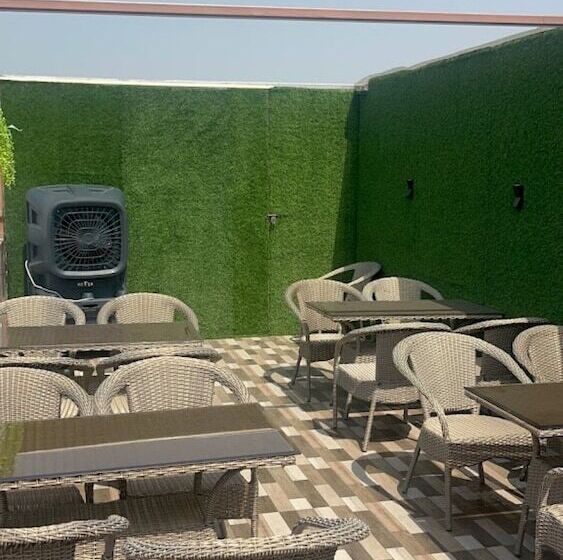 Отель Pooja O Dine