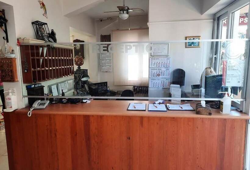 Yunus Hotel & Bungalow