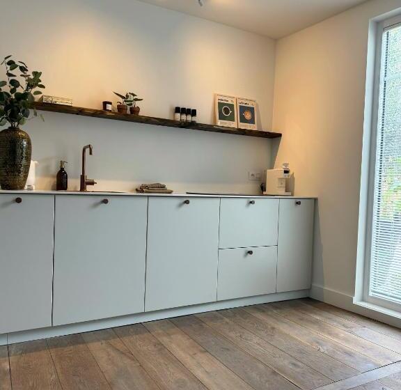 민박 De Wilden Ezel