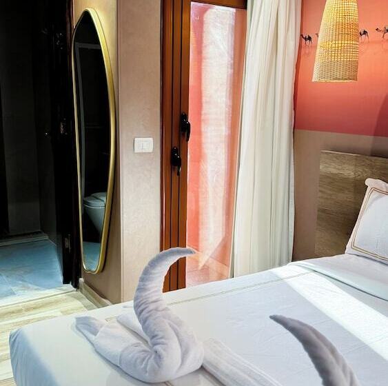 فندق Almas Pyramids View