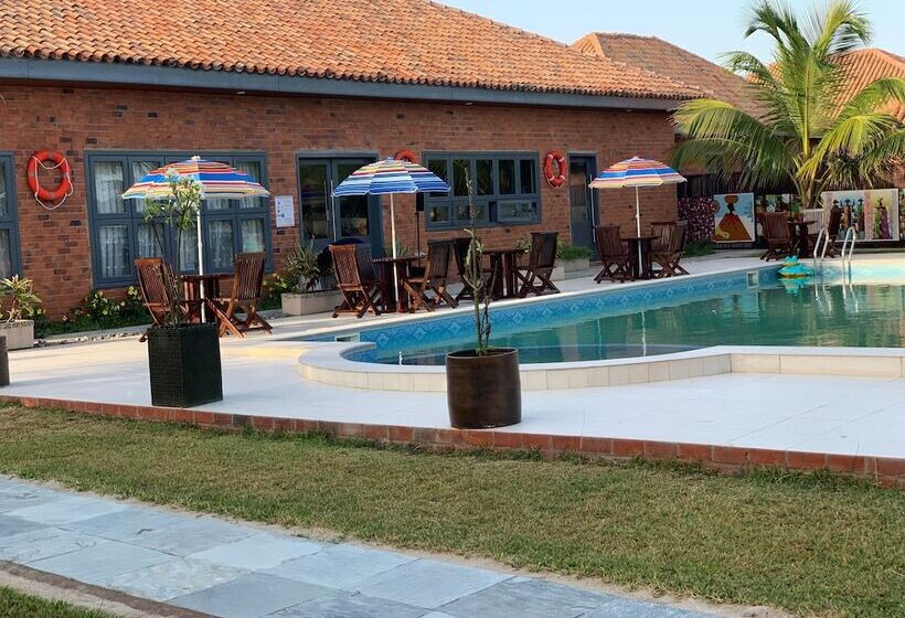 בית מלון כפרי Mankoview Beach Resort