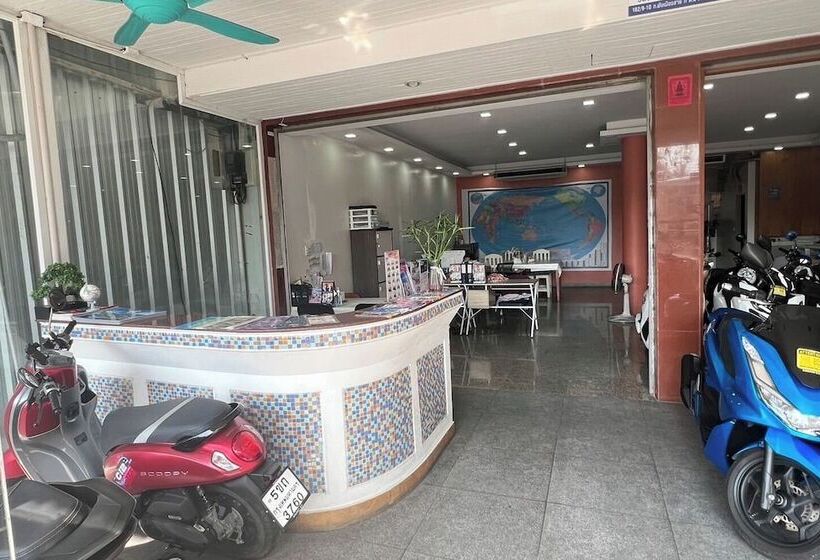 Отель One World One Home Patong 1