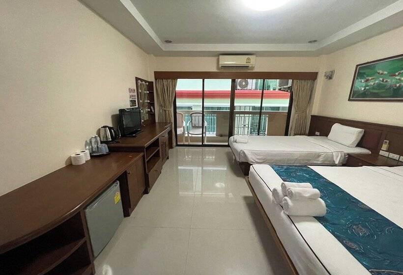 Отель One World One Home Patong 1