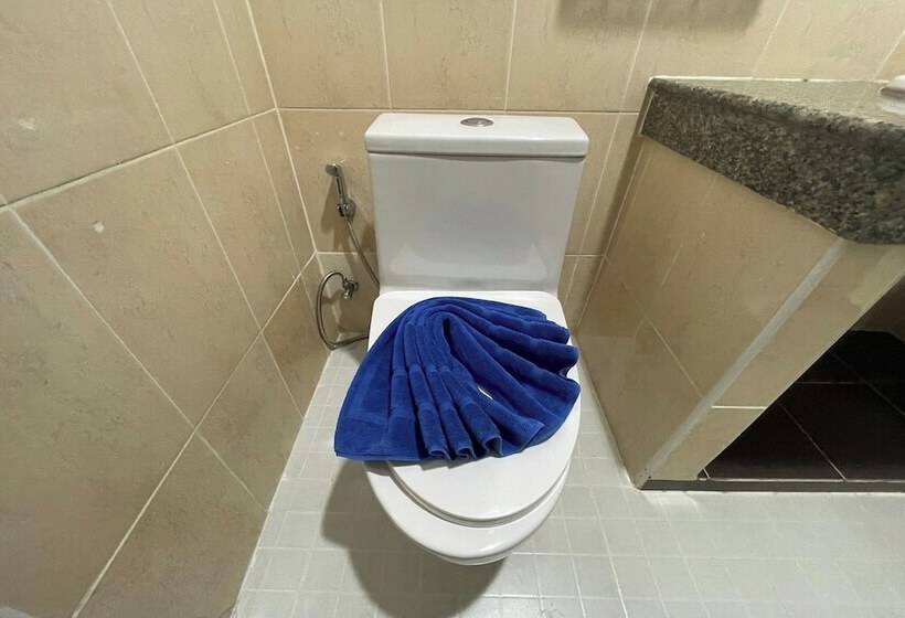 Отель One World One Home Patong 1