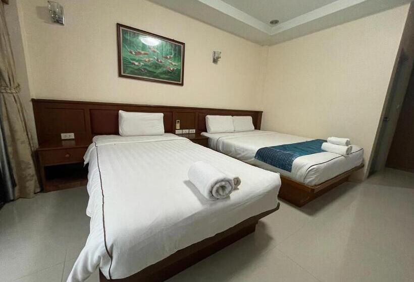 Отель One World One Home Patong 1