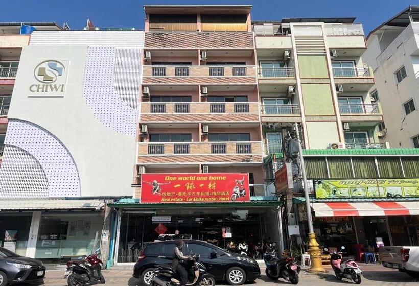 Отель One World One Home Patong 1