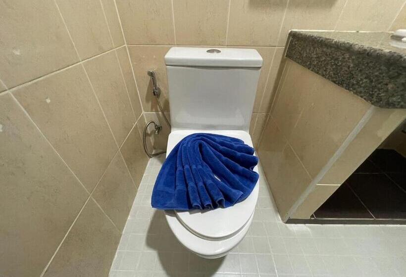 Отель One World One Home Patong 1