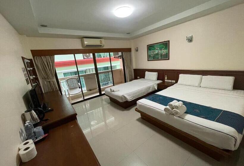 Отель One World One Home Patong 1