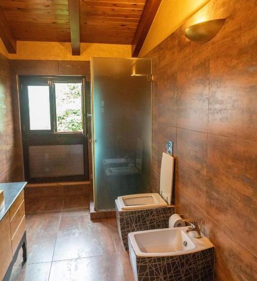 بنسيون Angoni Villa