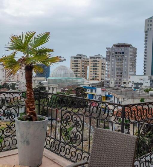 פנסיון Angoni Villa