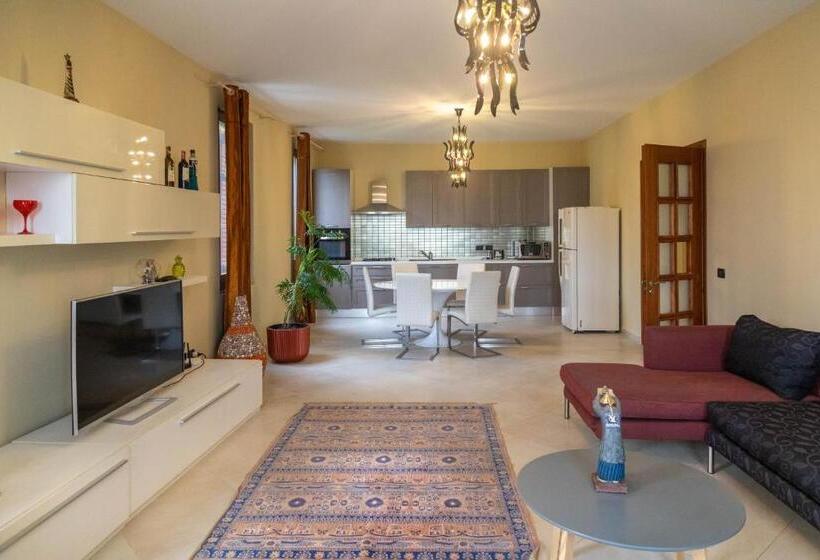 بنسيون Angoni Villa